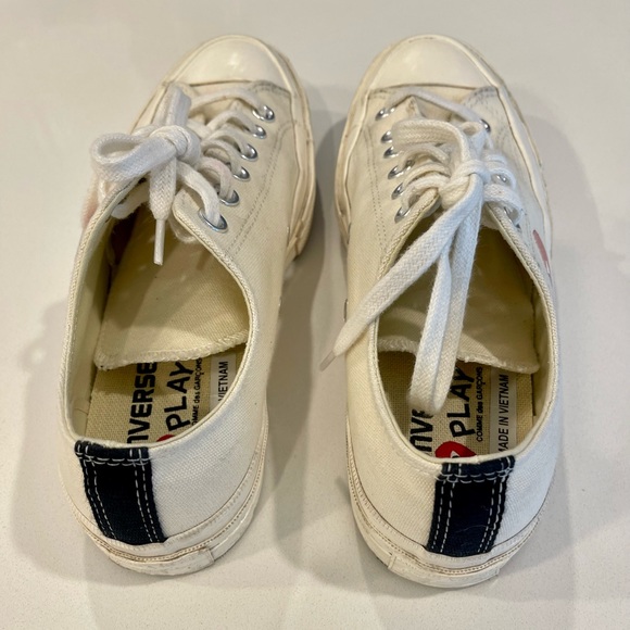 Converse x COMME des GARÇONS PLAY - size Mens 7 / Womens 9 - Picture 2 of 6